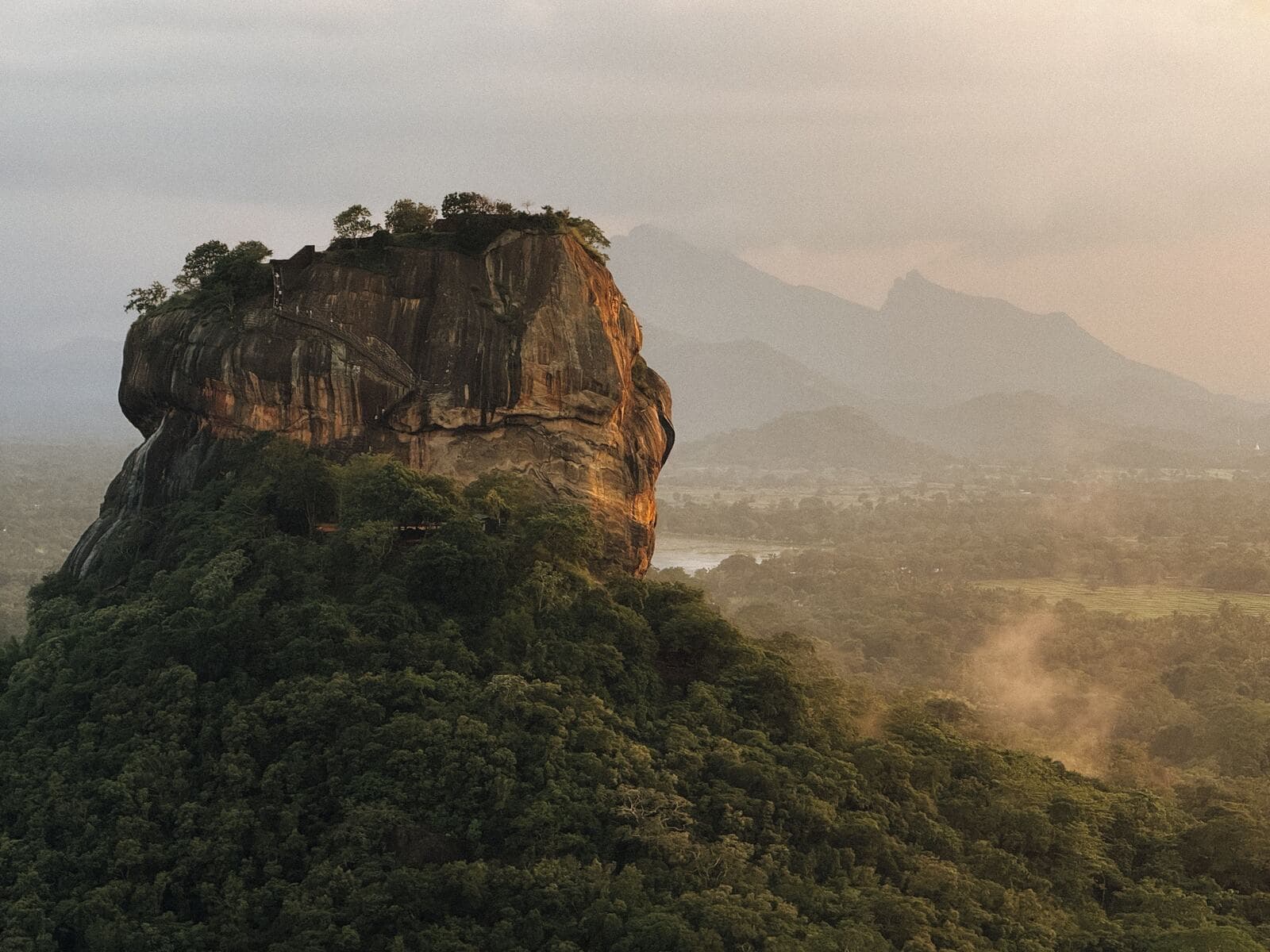 Sigiriya Lion Rock & Dabulla golden temple